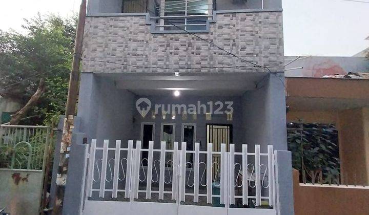 **Rumah 2 Lantai Bagus Area Duri Kepa** 1