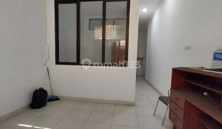 **rumah 4 Lantai Cocok Untuk Kost2an Letak Di Tengah2 Kota** 1