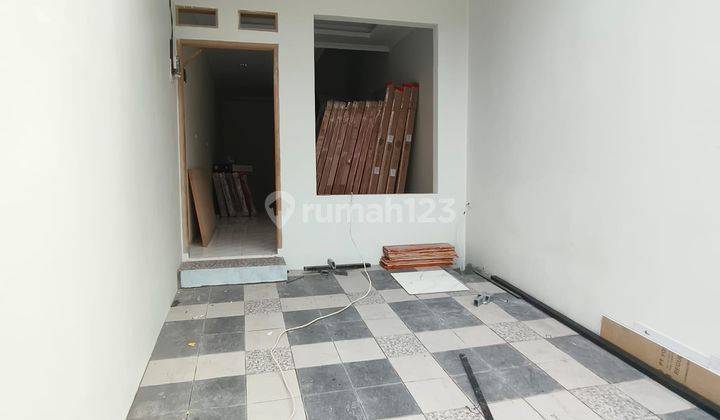 **1 Unit Lagi Rumah Baru 3 Lantai Di Taman Ratu** 2