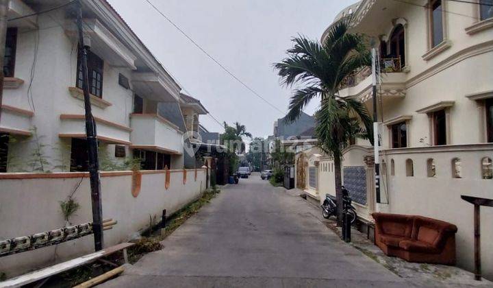 **rumah Sewa Di Mangga Duri Kepa Row Jalan 2 Mobil** 2