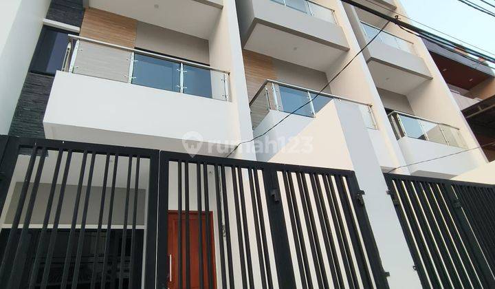 ** Rukan Baru 3 Unit 3.5 Lantai Di Kavling Polri Jelambar ** 1