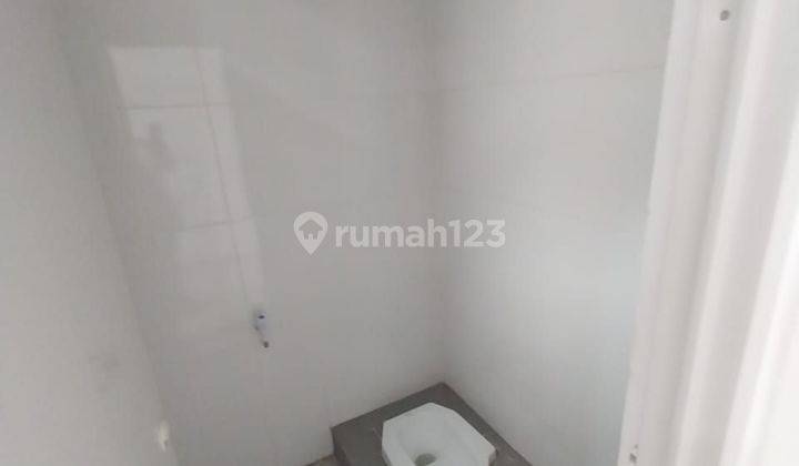 **rumah Baru 3 Lantai Di Taman Ratu Jakbar** 2