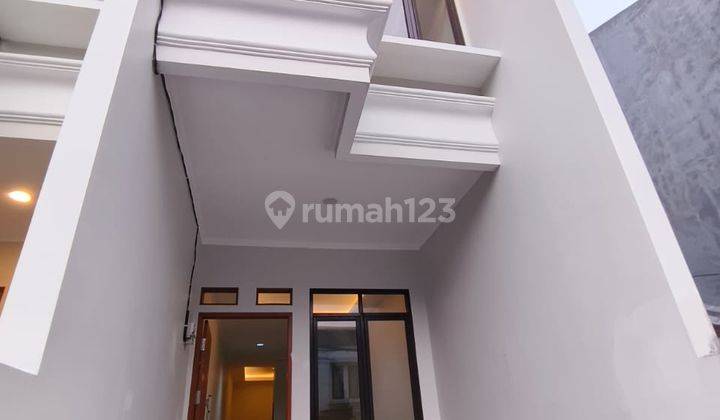 **1 Unit Rumah Baru 3 Lantai Di Taman Cosmos Kedoya Jakbar** 2