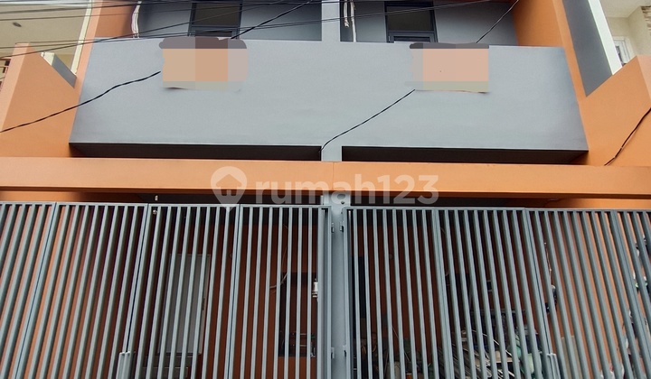 New 3-Story House in Tanjung Duren, Strategically Positioned Near Central Park and Taman Anggrek Mall 2