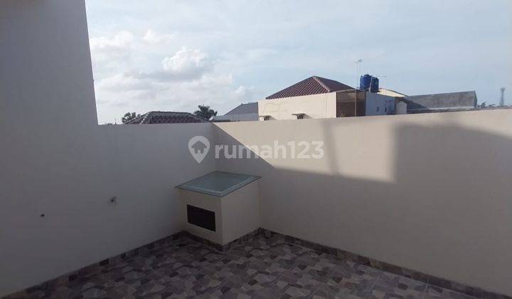 **3 Unit Rumah Baru 3 Lantai Akses Mobil Di Duri Kepa** 2