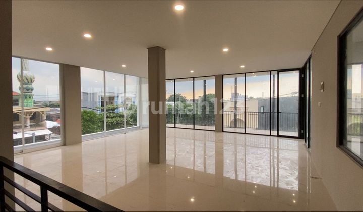 For Rent New Ruko Building on Raya Mulyosari 2