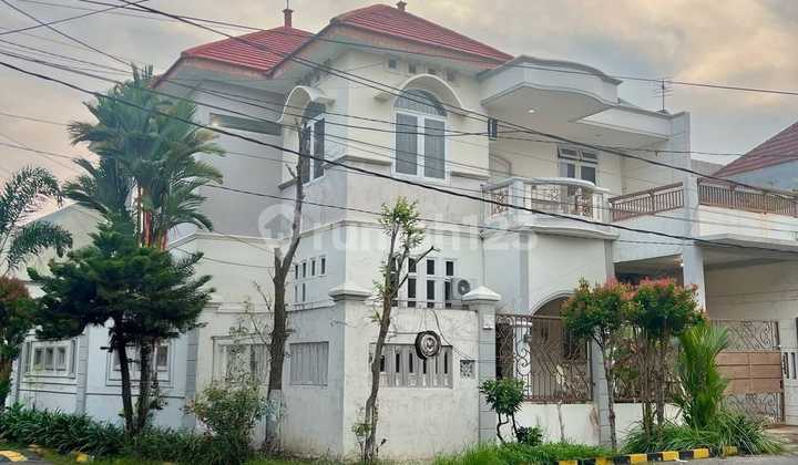For Sale Classic Ready-to-Occupy House in South Sutorejo For Sale Classic Ready-to-Occupy House in South Sutorejo