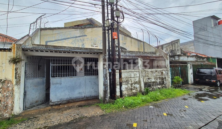 For Sale House in Karangasem Near Putro Agung Ploso 1