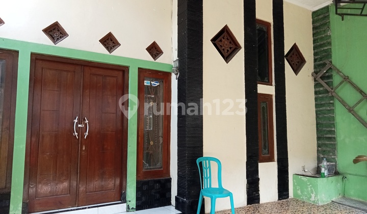 Rumah  tengah kota Solo 9