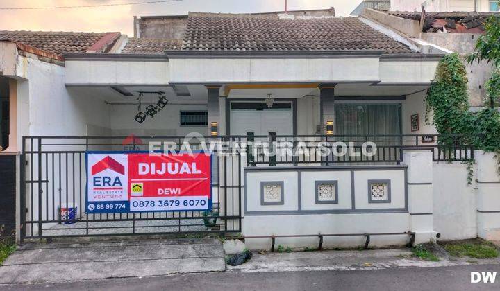 Rumah Strategis Solo Baru 1