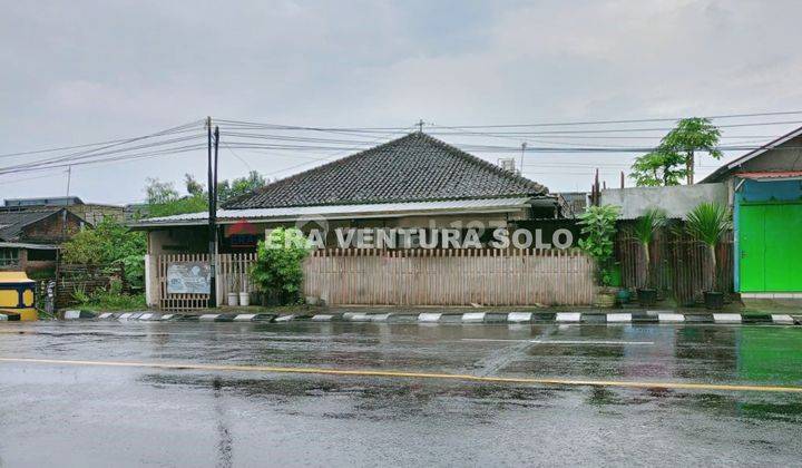 Rumah Strategis Sumber Solo 1