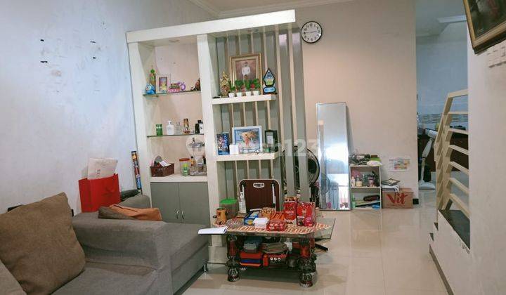 Rumah Modern Minimalis Tengah Kota Solo 2