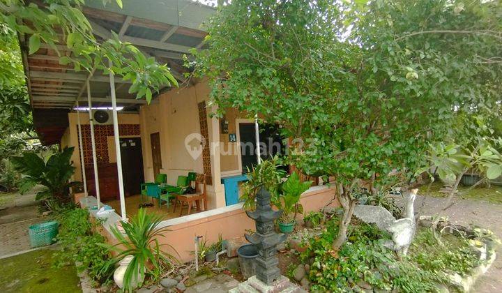 Lokasi Sangat Strategis Karangasem, Akses Mudah Dijangkau Mobil Simpangan Lancar, Rumah Tinggal Sekaligus Lahan Kosong Dijual Cocok Untuk Tempat Tinggal Atau Dijadikan Homestay Guesthouse, Dekat Dengan Fasilitas Umum. 1 Menit Ke Ums 2