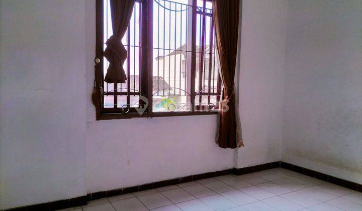 Rumah Bagus Furnished SHM di Jagalan, Jebres Solo, Surakarta 2