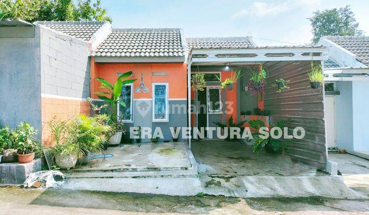 Rumah Bagus Furnished SHM di Karanganyar, Karanganyar 1
