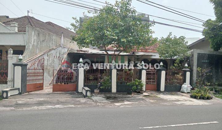 Rumah Strategis Siap Huni Tengah Kota Solo 1