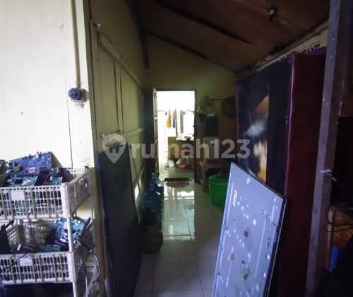 Old House, Land Calculation, Strategic Location in Nusukan, Solo 2