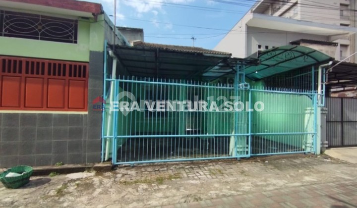 Ready-to-Occupy House Strategically Located in the Center of Solo City 1