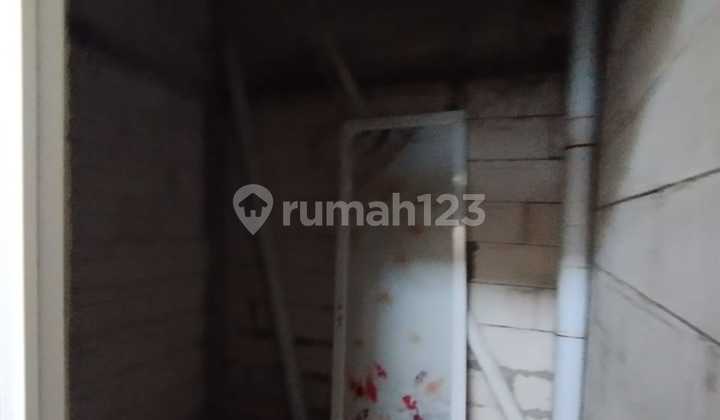 Rumah Setengah Jadi Strategis Baki 2