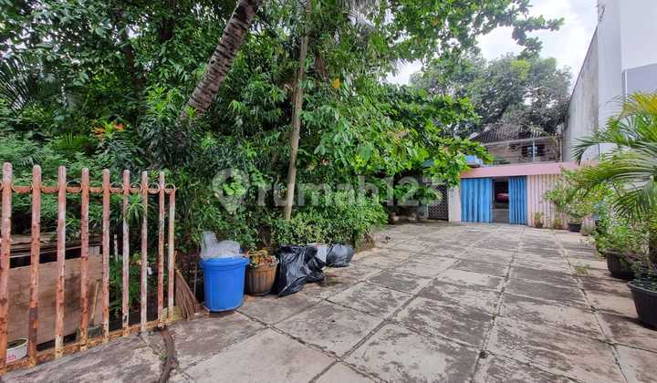 Disewakan rumah besar di A Yani  1