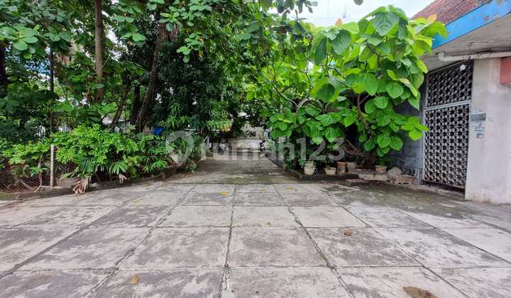 Disewakan rumah besar di A Yani  2