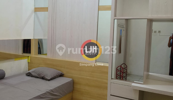 Rare Opportunity to Own an Exclusive, Active Boarding House in the Strategic Kalicari Area, Pedurungan - Semarang. The Property is Already Operational with Complete Facilities and a Sturdy Building, Ideal for Investors Seeking Immediate Income. Building Details ▪️ 3 La 2