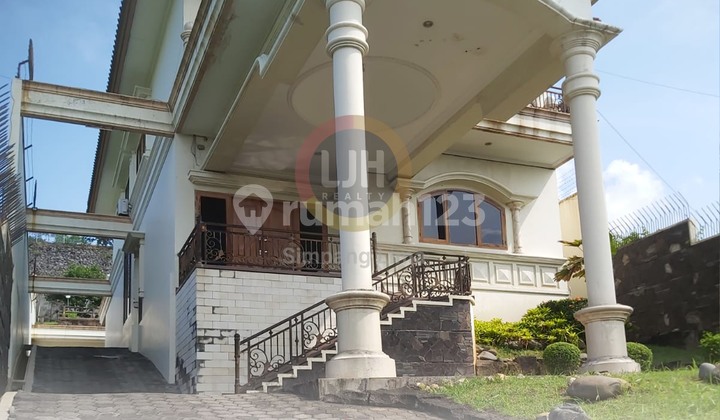 Dijual rumah mewah di Gombel Permai, Ngesrep 1