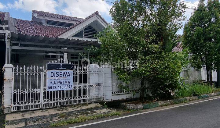 Rumah sewa di komp crysant Panakkukang 2