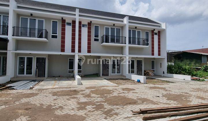 Rumah baru dua lantai di Racing Centre 2