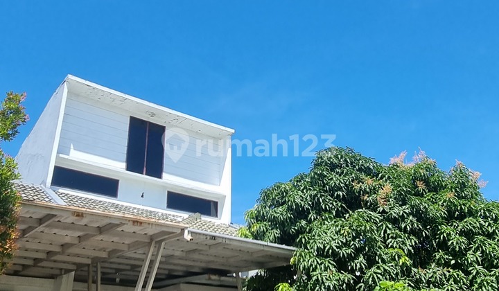 Rumah dua lantai area Tanjung bunga  2