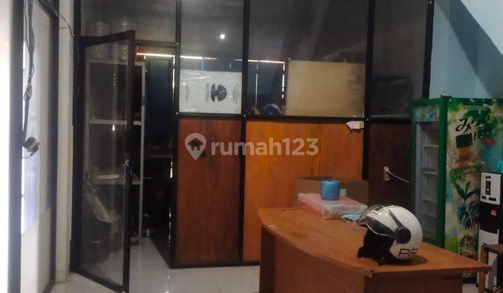 Ruko dua lantai dalam kompleks NTI Makassar 2