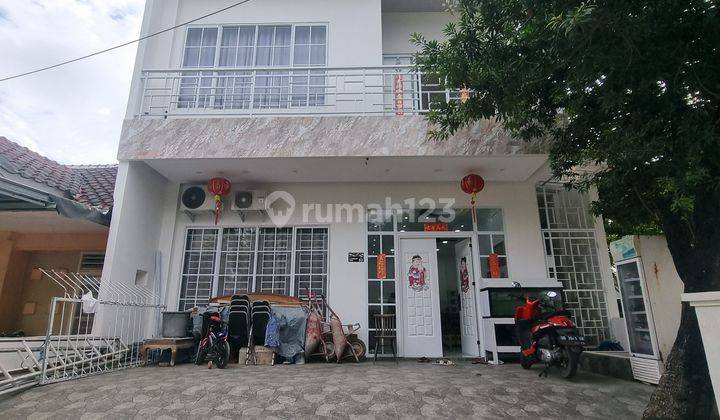 Rumah Cantik Dua Lantai Samalona Di Makassar 1