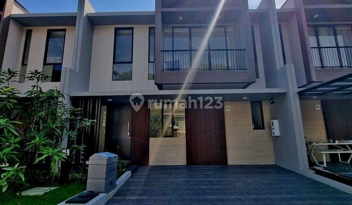 Rumah Cantik Siap Huni Di Kawasan Summarecon Mutiara 1