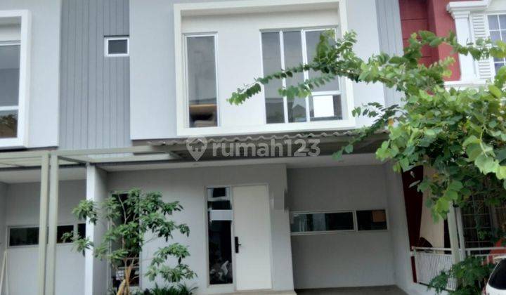 Rumah 2 Lantai full furnish Bagus di Zuma at Malibu Village  1