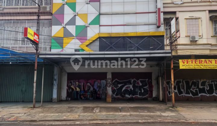Ruko Jumbo Jalan Veteran Selatan Lebar 12 X 40 X 3 Lantai