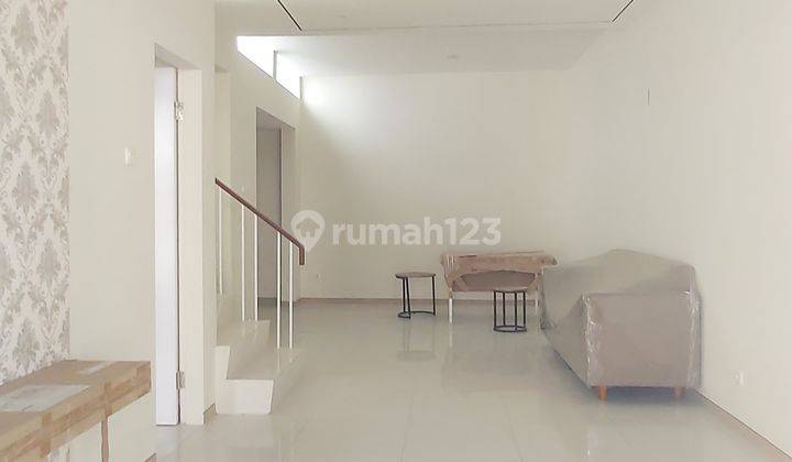 Rumah 2 lantai jalan landak 2