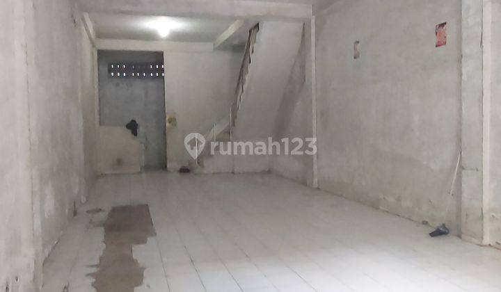 Ruko 3 lantai dekat area perkantoran5 6