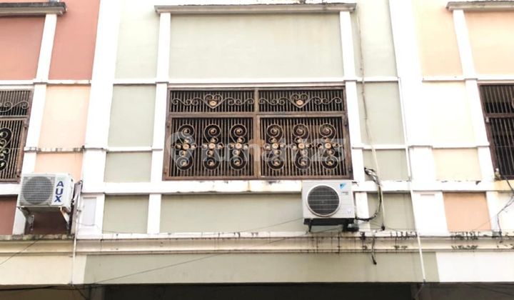 Ruko Jalan Yos Sudarso Ujung Tanah Makassar