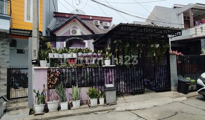 Rumah Bagus 3 Kamar di Bukit Golf Riverside, Bebas Banjir 1