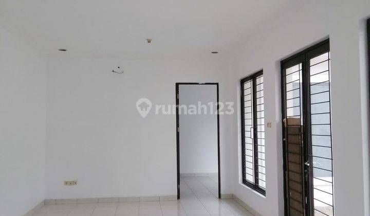 Dijual Rumah 2 Lantai di Legenda Wisata Lt 210 Lb 150 Siap Nego 1