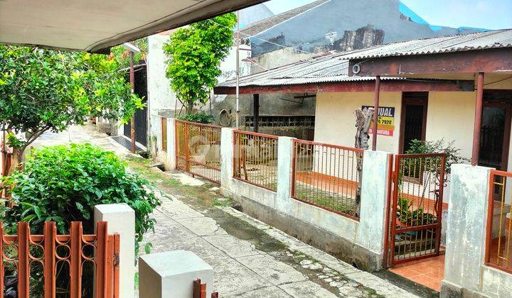 Dijual rumah di jalan Anggrek 2 Depok 1  2