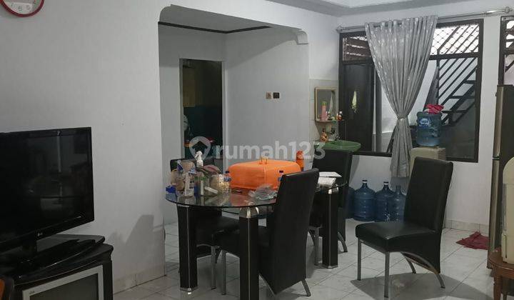 ruang makan di jual rumah di kompleks