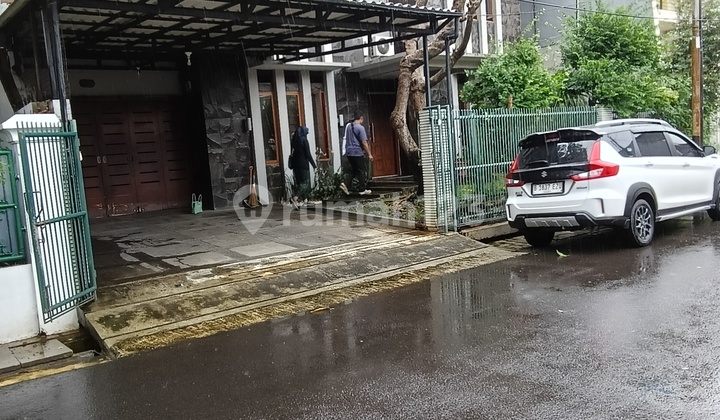 Rumah Siap Huni di Kompleks Perumahan di Jalan Satria Raya Jati Rawamangun SHM Rumah Bagus Semi Furnished Terawat Pulogadung, Kota Jakarta Timur, Dki Jakarta, Indonesia, 13220, Rawamangun 2