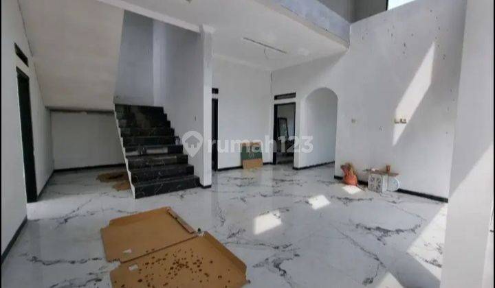 Rumah Mewah ,Megah Dalam kota Solo 5