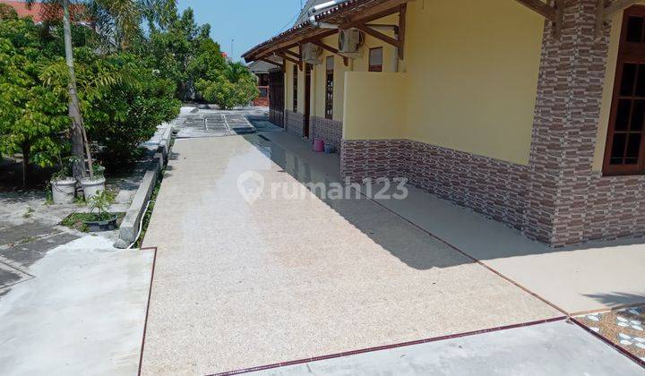 Rumah Bagus, Besar,Halaman sangat luas , dalam kota 3