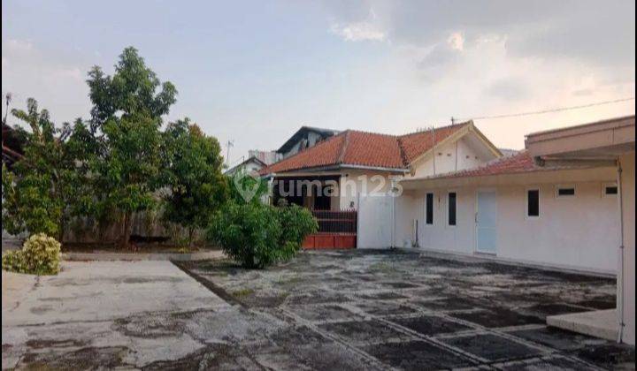 Rumah Bagus, Besar,Halaman sangat luas , dalam kota 6