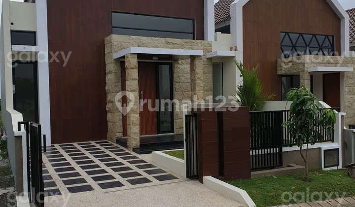 Rumah Bagus Minimalis Modern Austin Ville Malang GMK03550