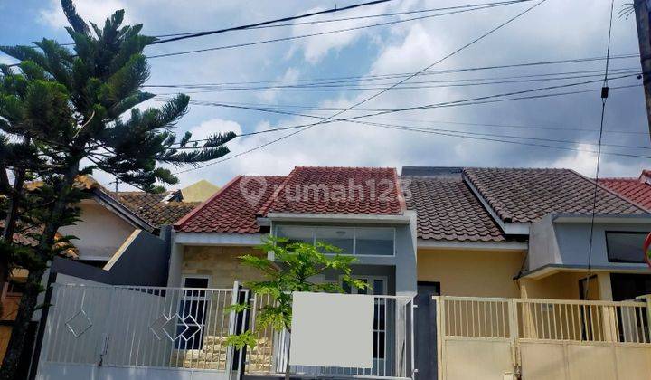 Rumah Minimalis Bagus di Perumahan Riverside Malang GMK01167 1