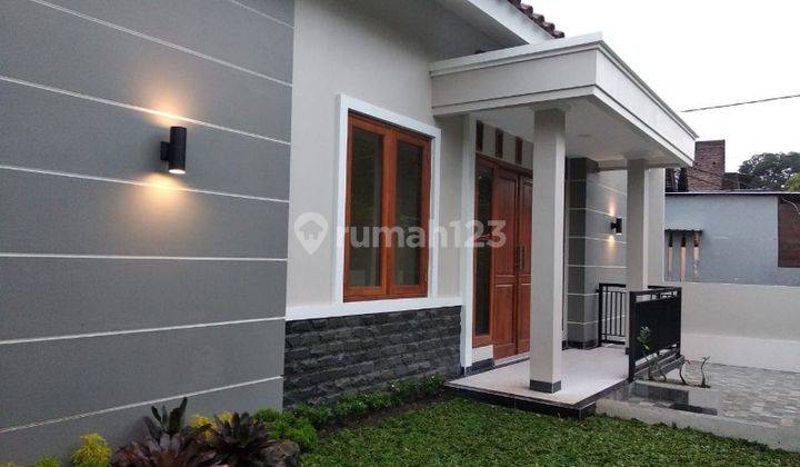 Rumah Baru 4 kamar di Daerah Celaket, Klojen, Malang GMK01169 2