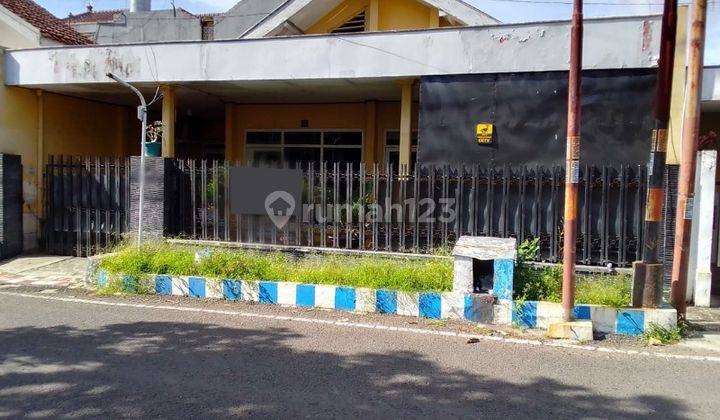 Rumah Bagus Siap Huni Dijual di Jalan Ikan Ikan Malang Gmk01653 1